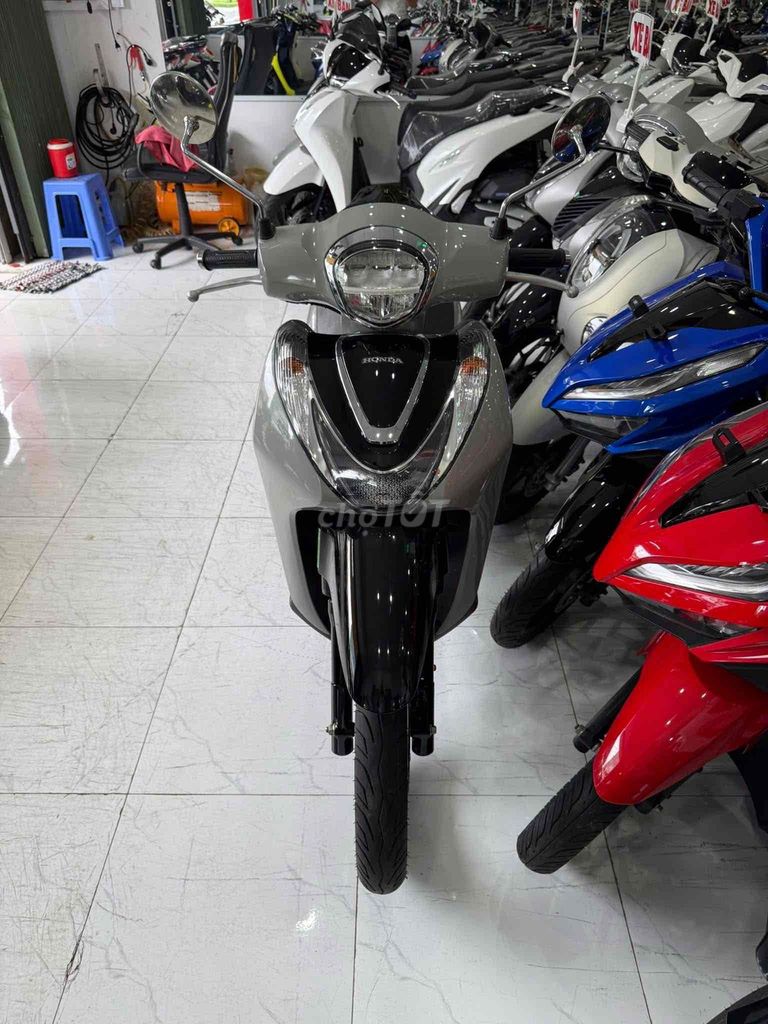 SH MODE ABS 2022. Màu Hót Cực Đẹp - Giấy Rạch Giá. Mua bán Xe máy tại Thành phố Rạch Giá Kiên Giang được đăng bởi XE MÁY CŨ TÂN 128 hình 4