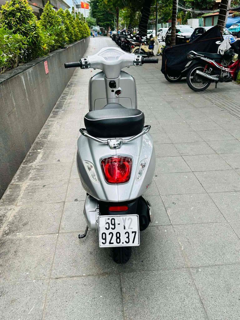 Piaggio Vespa Sprint 2016 Серебристый