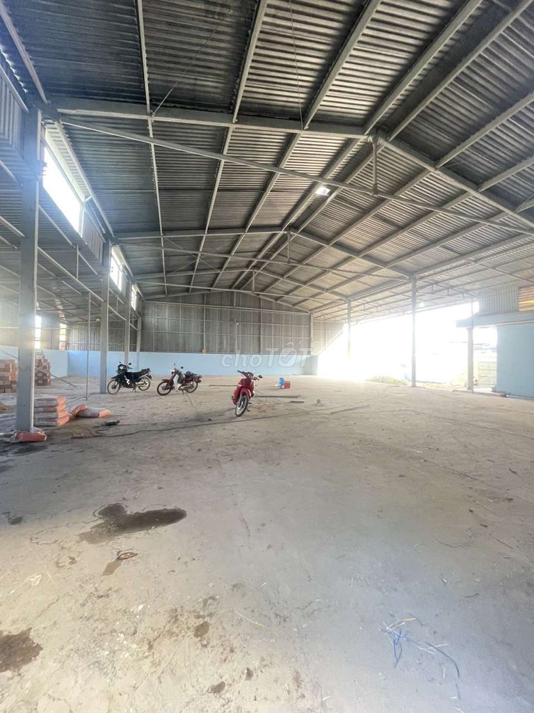 Cho thuê xưởng 600m2 giá thuê 25tr