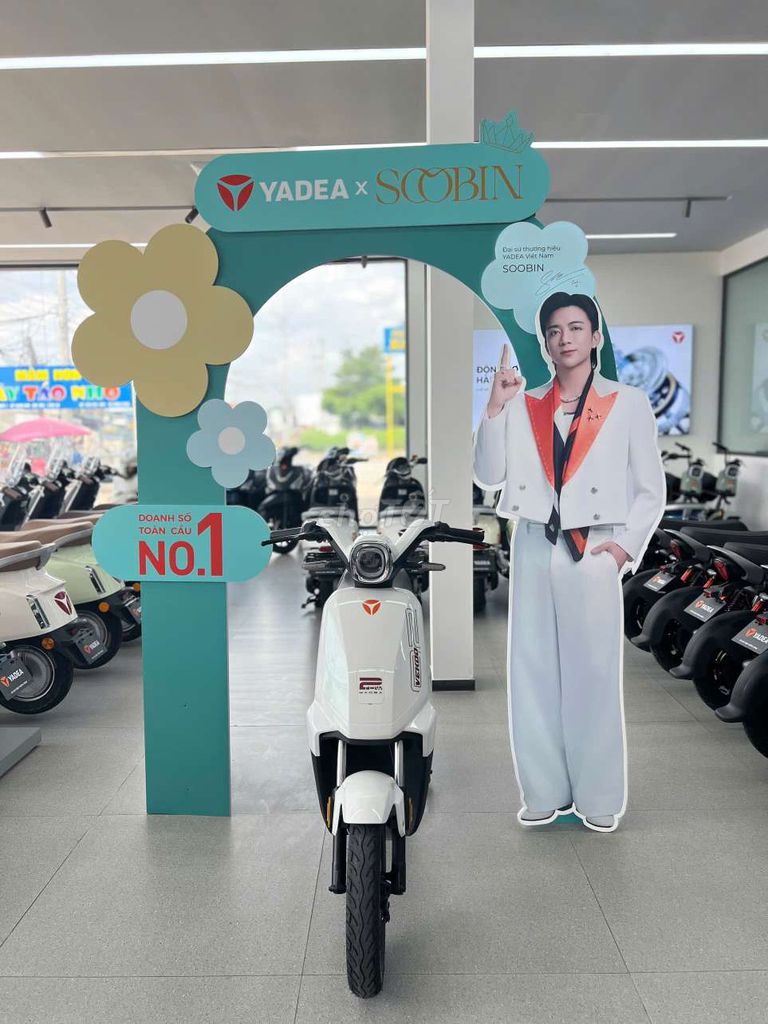 Xe máy điện Yadea VEKOO màu trắng. Mua bán Xe điện tại Huyện Đức Hòa Long An được đăng bởi Yadea Trung Đức Phát  hình 4