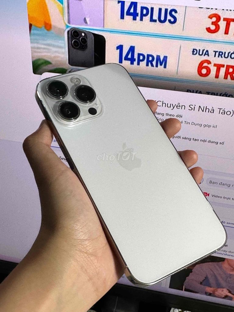 14prm trắng đưa 5tr500k còn lại góp nauxo cùng sốp. Mua bán Điện thoại tại Quận Thanh Khê Đà Nẵng được đăng bởi BÔN APPLE 19 Bàu Hạc 3 hình 1