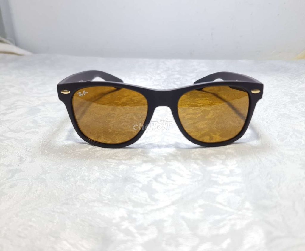 Kính Rayban Nâu cafe Đã qua sử dụng, tuyển chất.. Mua bán Phụ kiện thời trang khác tại Quận Gò Vấp Tp Hồ Chí Minh được đăng bởi Anh Ba  Hàng hiệu tuyển Chuyên bán Online uy tín hình 1