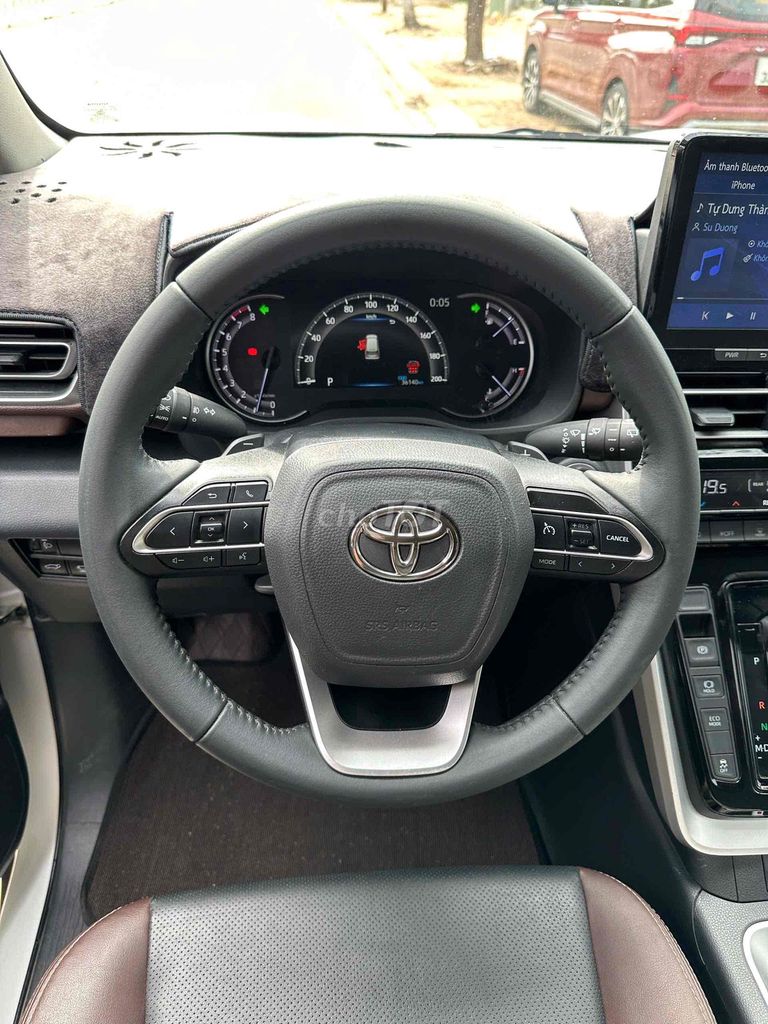 Toyota Innova Cross 2024 2.0V Trắng. Mua bán Ô tô tại Quận 12 Tp Hồ Chí Minh được đăng bởi Văn Bình hình 7