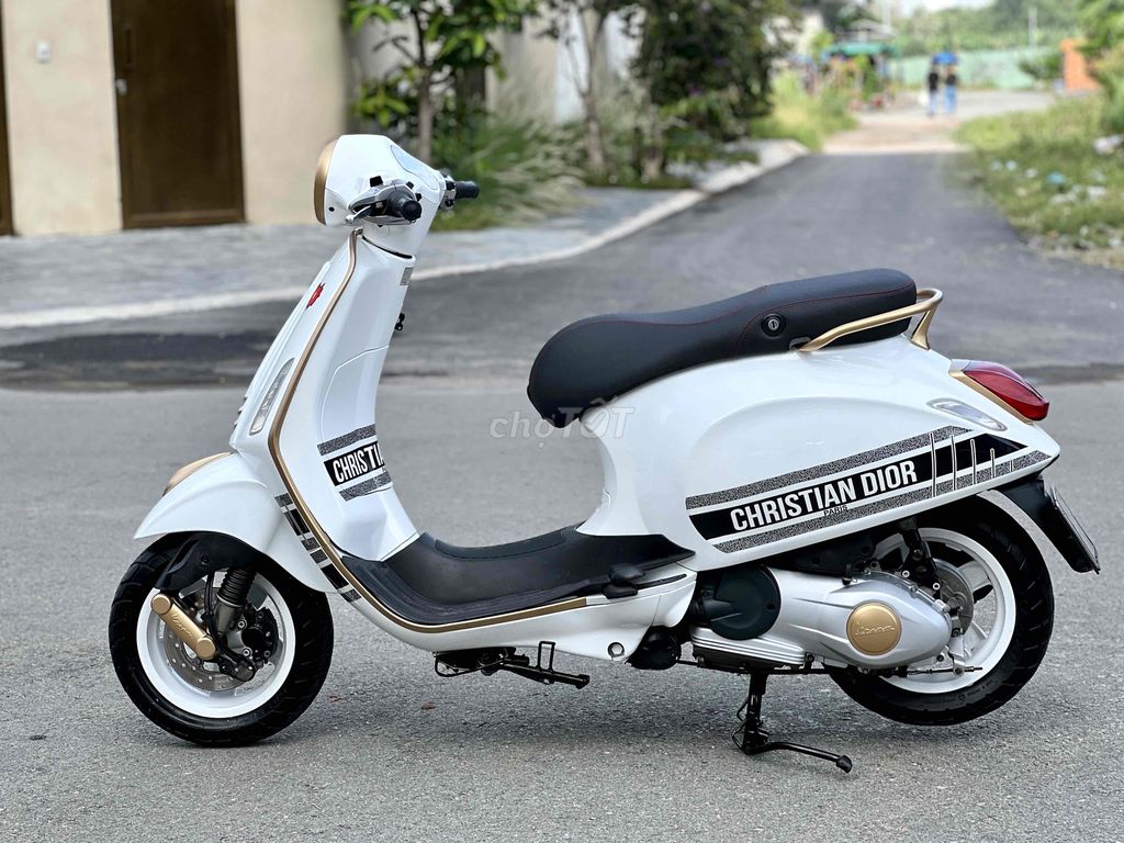 VESPA PRIMAVERA 2014 TRẮNG DIOR BSTP CHÍNH CHỦ. Mua bán Xe máy tại Thành phố Thủ Đức Tp Hồ Chí Minh được đăng bởi Hiếu  hình 1