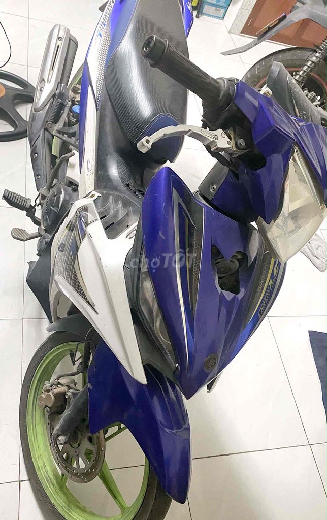 Возбудитель Yamaha 135 GP синий белый