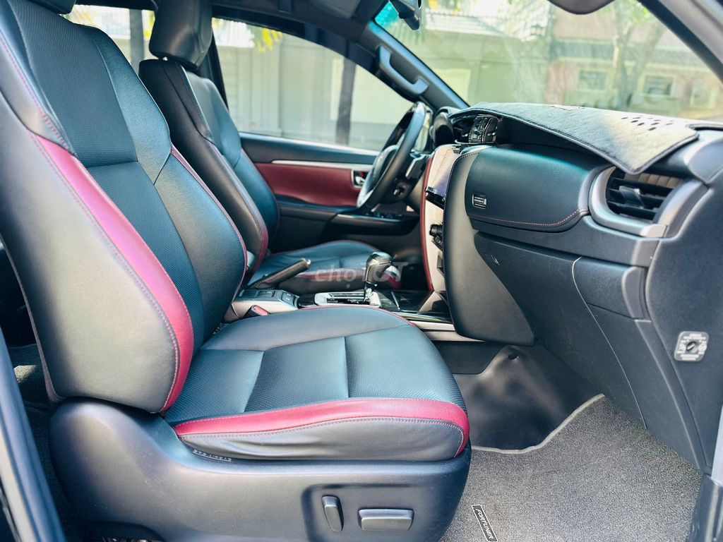 Fortuner Legender 2.4 AT 4x2 2022 - 55000km. Mua bán Ô tô tại Thành phố Dĩ An Bình Dương được đăng bởi Siêu Thị Ô Tô Bình Dương  hình 20