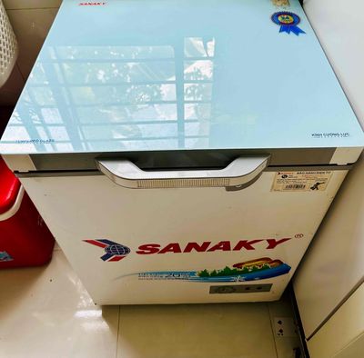 Mình có 1 tủ đông Sanaky chính hãng 100L, mặt kính