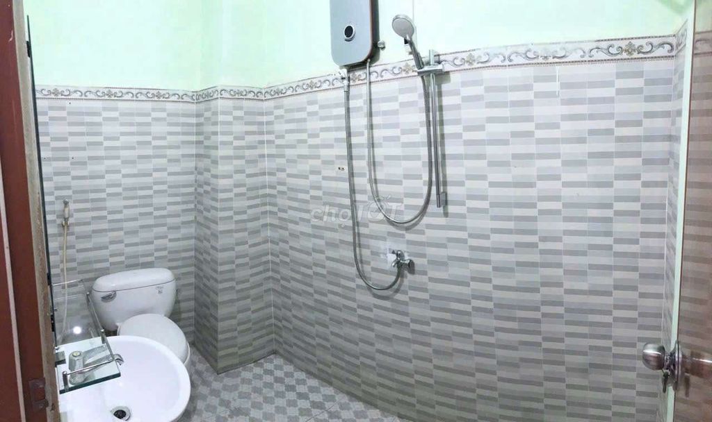 Комната в районе Бинь Тхань