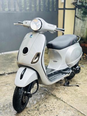 VESPA LX 125CC  ĐK 2010 MỚI TINH 99% BSTP. Mua bán Xe máy tại Quận 12 Tp Hồ Chí Minh được đăng bởi Ta Thanh Thai