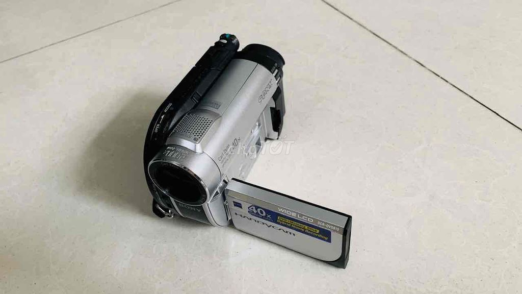 Máy quay phim Sony DCR-DVD610 Bạc Mỹ Like new. Mua bán Máy ảnh, Máy quay tại Quận Gò Vấp Tp Hồ Chí Minh được đăng bởi anh Thành hình 1