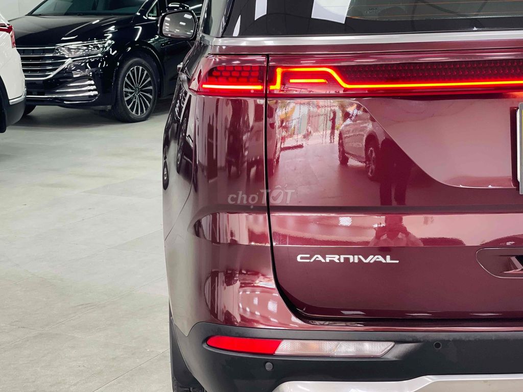 Kia Carnival Premium Model 2023 в отличном состоянии