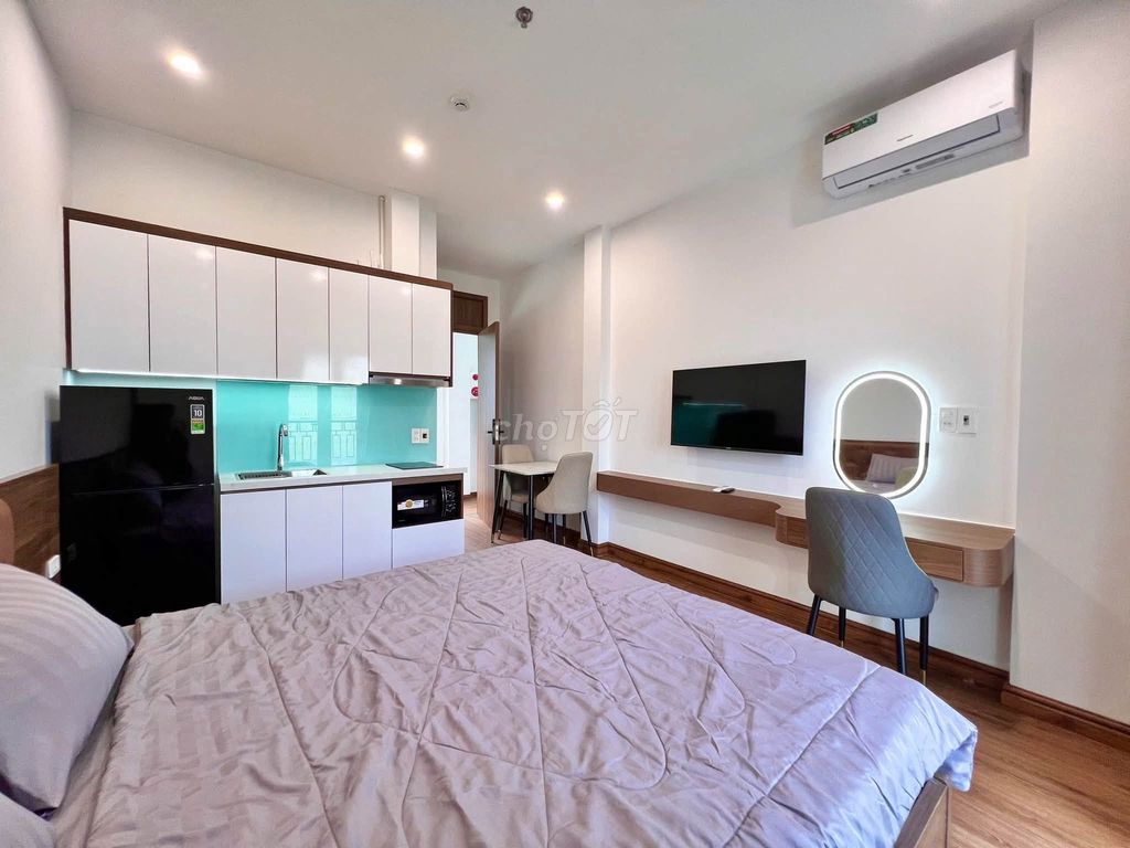 Airy furnished studio with balcony on Phan Huy Thực — photo 4
