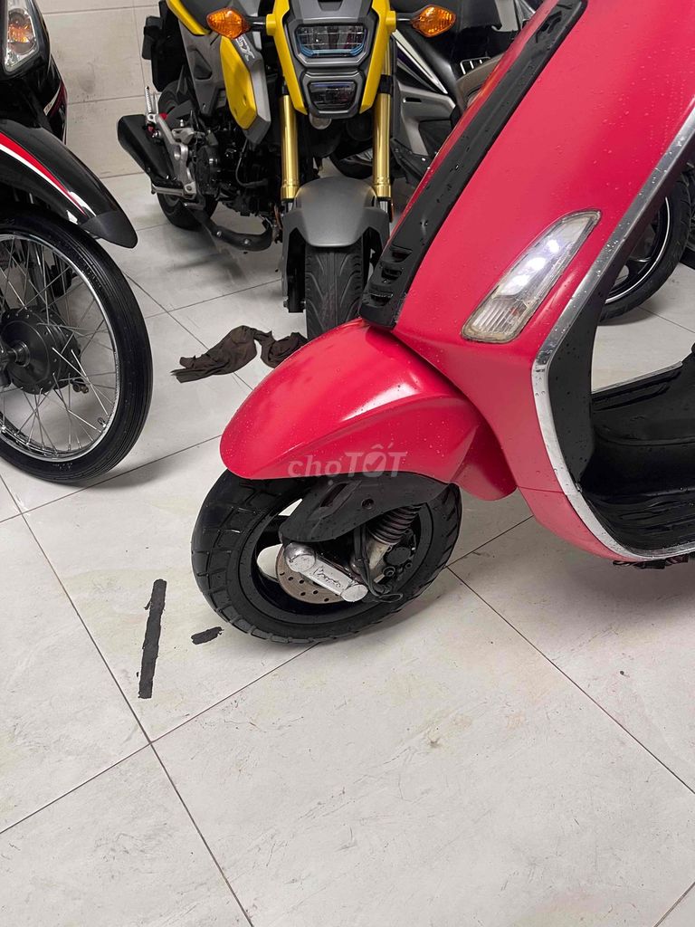 vespa xe đèn lét  zin  chuẩn  keng. Mua bán Xe máy tại Quận Ninh Kiều Cần Thơ được đăng bởi Cửa Hàng xe máy Hoàng Hải hình 3