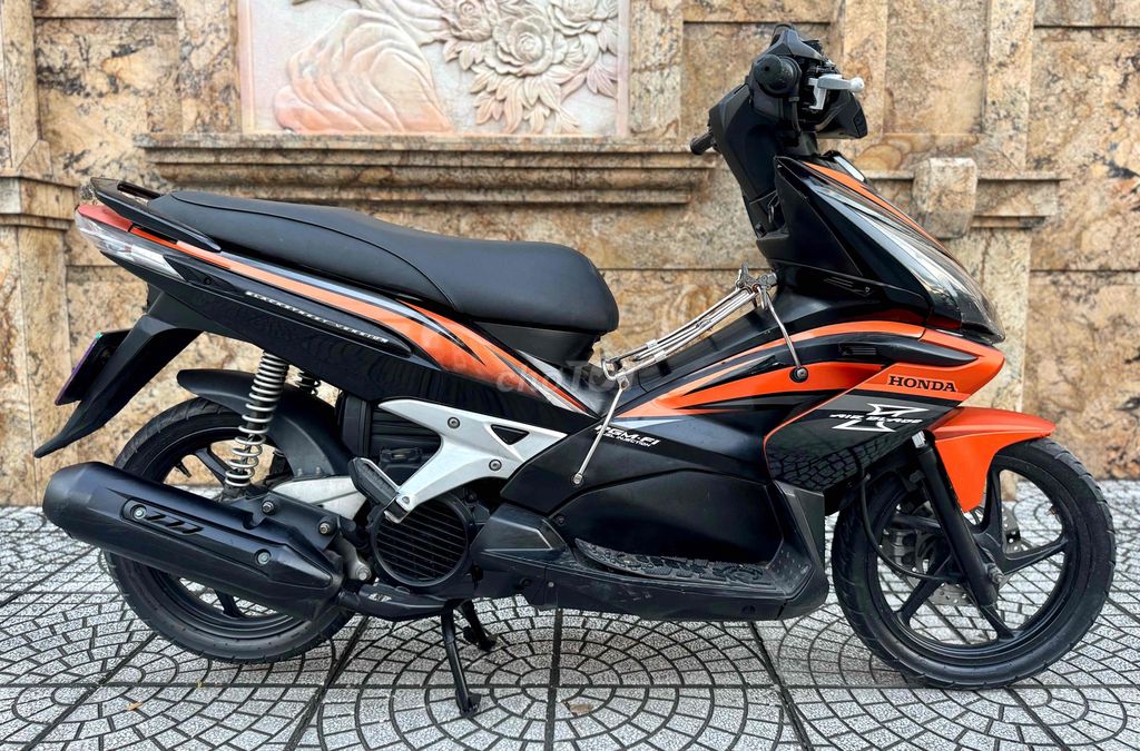 Airblade lên nguyên con thái 2011 xe 9 chủ cực đep. Mua bán Xe máy tại Quận 11 Tp Hồ Chí Minh được đăng bởi Ngọc Hân hình 5