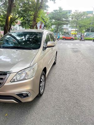 A Tùng bán Toyota Innova Dk 2017 2.0 đẹp mê ly. Mua bán Ô tô tại Quận Cầu Giấy Hà Nội được đăng bởi Đỗ vân
