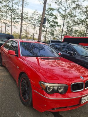 BMW 745Li màu Đỏ