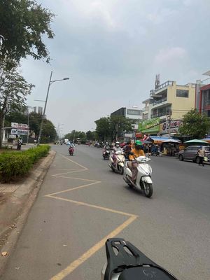 Bán Đất ở 100% MT đường Trương Đình Hội. Mua bán đất tại Quận 8 Tp Hồ Chí Minh được đăng bởi BĐS GIÁ TỐT