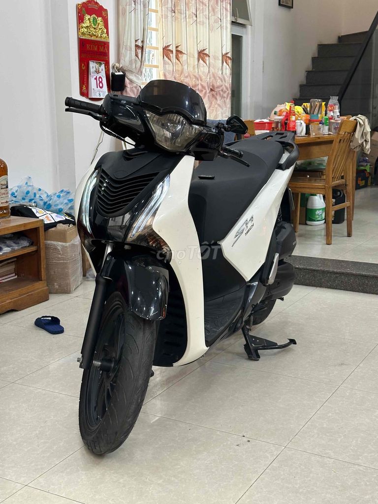 Honda SH 150 в отличном состоянии, один владелец, пробег 12 тыс. км