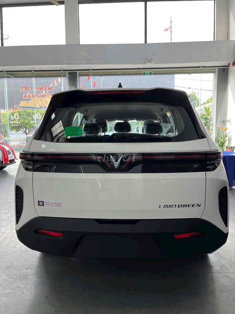 VinFast Limo Green Trắng. Mua bán Ô tô tại Quận 10 Tp Hồ Chí Minh được đăng bởi Thuỷ Tiên hình 4