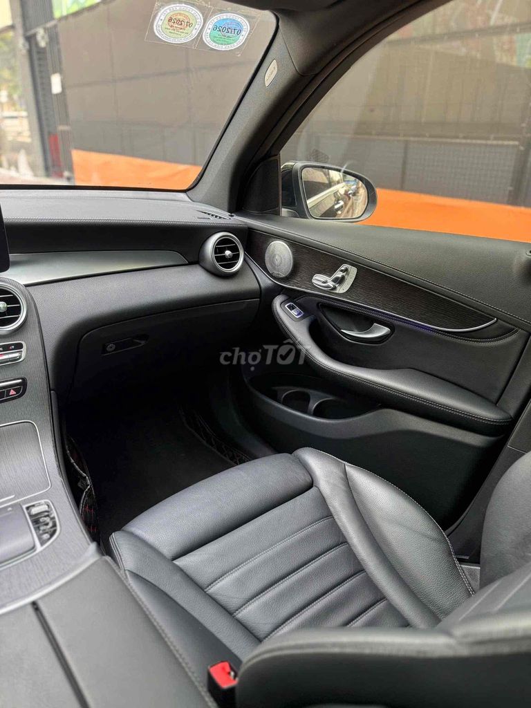 Mercedes GLC 300 4MATIC 2021  𝘽𝙞ể𝙣 𝙎ố Đấ𝐮 𝐆𝐢á. Mua bán Ô tô tại Thành phố Thủ Đức Tp Hồ Chí Minh được đăng bởi Vũ Vũ hình 16