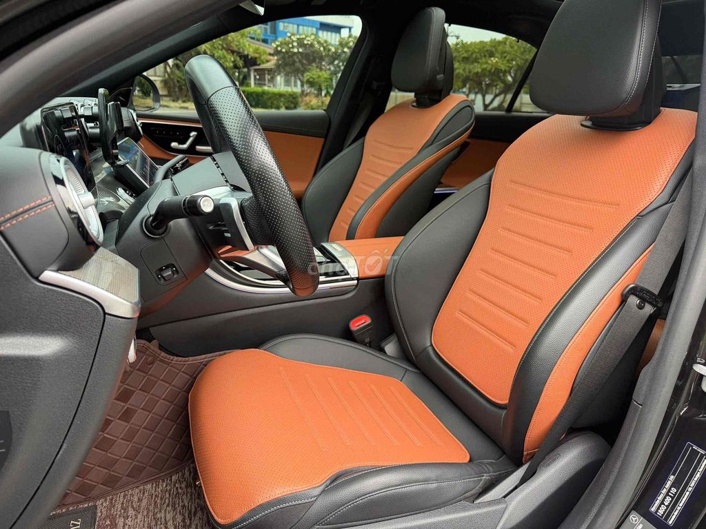 Mercedes-Benz C300 AMG V1 2022 чёрный 11 000 миль