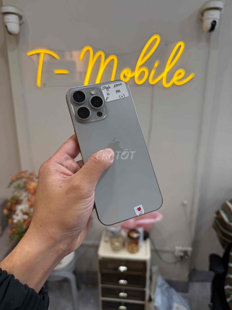 15 Promax 256Gb Quốc Tế zin full titan. Mua bán Điện thoại tại Quận Thanh Xuân Hà Nội được đăng bởi Ngô Tráng T Mobile hình 1
