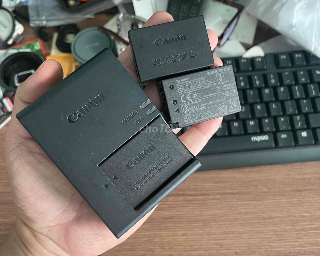 🟢Pin Canon LP-E17 và Sạc - HÀNG ZIN. Mua bán Máy ảnh, Máy quay tại Quận Tân Bình Tp Hồ Chí Minh được đăng bởi xin GỌI CHO NHANH NHÉ hình 1