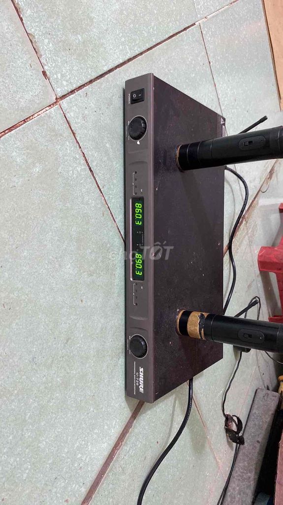Micro không dây Shure U-720 Đen. Mua bán Tivi, Âm thanh tại Huyện Củ Chi Tp Hồ Chí Minh được đăng bởi Minh tân hình 1