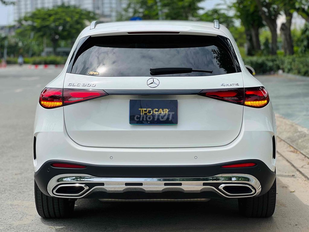 Mercedes Benz GLC300 4Matic 2023 Lướt Nhẹ. Mua bán Ô tô tại Quận Bình Tân Tp Hồ Chí Minh được đăng bởi Hoàng Thọ hình 9