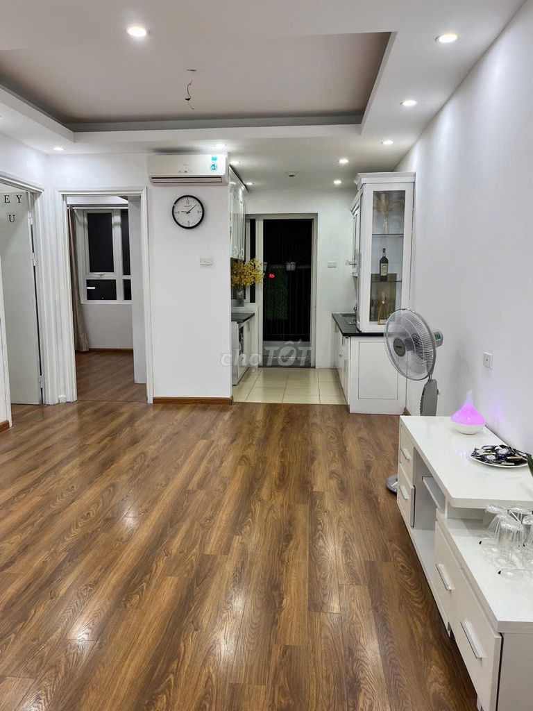 Chính chủ cần bán căn hộ S73m Full đồ tại Chung cư OCT5B Phạm Văn Đồng