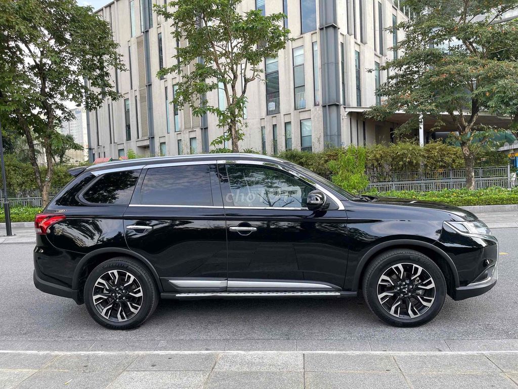 Mitsubishi Outlander 2020 2.0 CVT - 65000 km. Mua bán Ô tô tại Quận Cầu Giấy Hà Nội được đăng bởi Tien Thanh hình 4