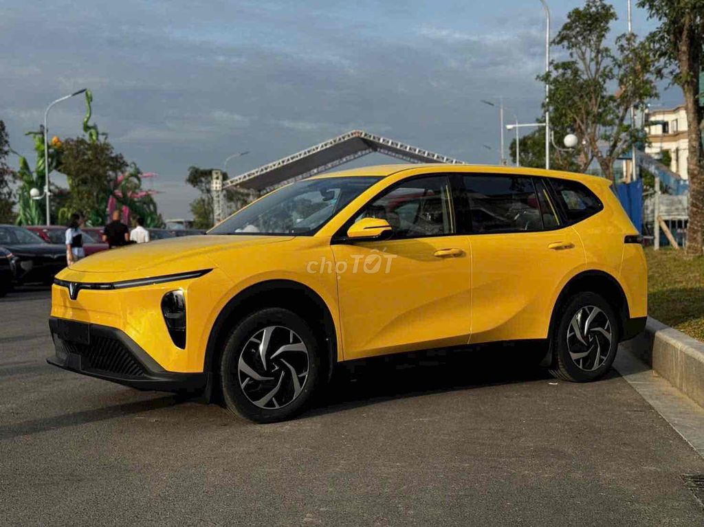 Thu xe xăng đổi qua Limo Green giảm thêm 15tr. Mua bán Ô tô tại Quận Cái Răng Cần Thơ được đăng bởi Cần Thơ Auto hình 4