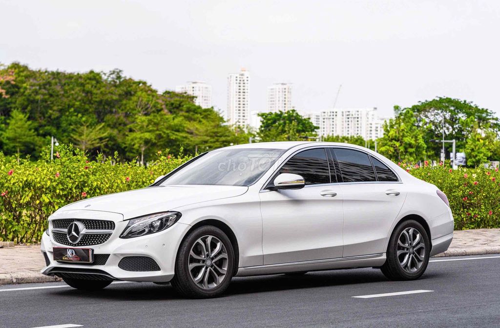 C200 model 2017 màu trắng xe sang siêu đẹp giá rẻ. Mua bán Ô tô tại Quận 7 Tp Hồ Chí Minh được đăng bởi Dương Phương hình 2