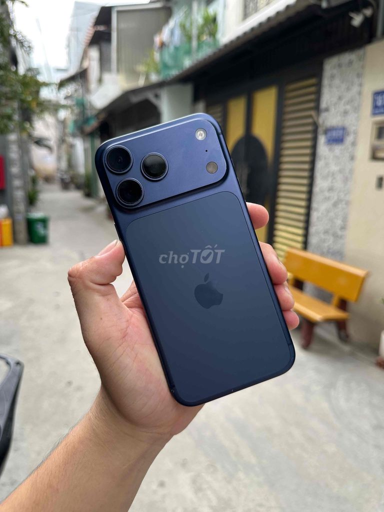 iPhone 17 Pro Max Chính Hãng Việt Nam Full Zin All. Mua bán Điện thoại tại Quận Gò Vấp Tp Hồ Chí Minh được đăng bởi Miễn Tiếp Cò Lái hình 1