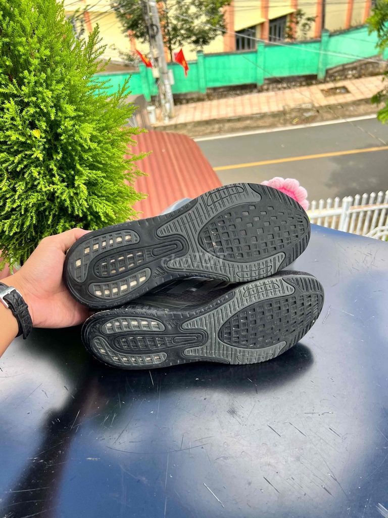 Size 42-43 Giày Adidas Supernova  miễn ship. Mua bán Giày dép tại Quận Hai Bà Trưng Hà Nội được đăng bởi Giày Si chính hãng nhập Thái trực tiếp  hình 5