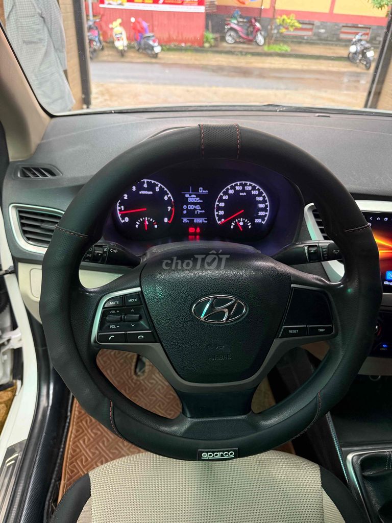Hyundai Accent 2019 1.4 MT Base - 83000 km. Mua bán Ô tô tại Thành phố Buôn Ma Thuột Đắk Lắk được đăng bởi Phạm hữu lộc hình 7