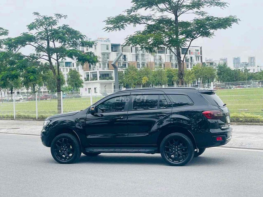 Ford Everest 2019 Titanium 4x4 AT hơn 11 vạn km!. Mua bán Ô tô tại Quận Hoàng Mai Hà Nội được đăng bởi Dương Xuân Trường hình 8
