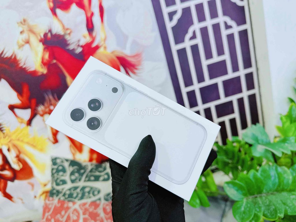 iPhone 17 Pro 256G màu Trắng Việt Nam newseal 100%. Mua bán Điện thoại tại Quận Hải Châu Đà Nẵng được đăng bởi TUẤN LUXURY MOBILE ĐÀ NẴNG hình 1