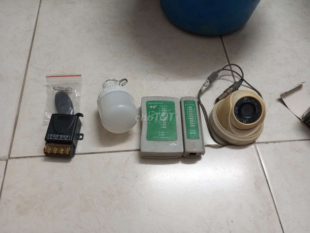 Bộ điều khiển Đen Tắt bật từ xa. Mua bán Phụ kiện (Màn hình, Chuột...) tại Quận Cầu Giấy Hà Nội được đăng bởi Đào Tùng Khánh hình 1