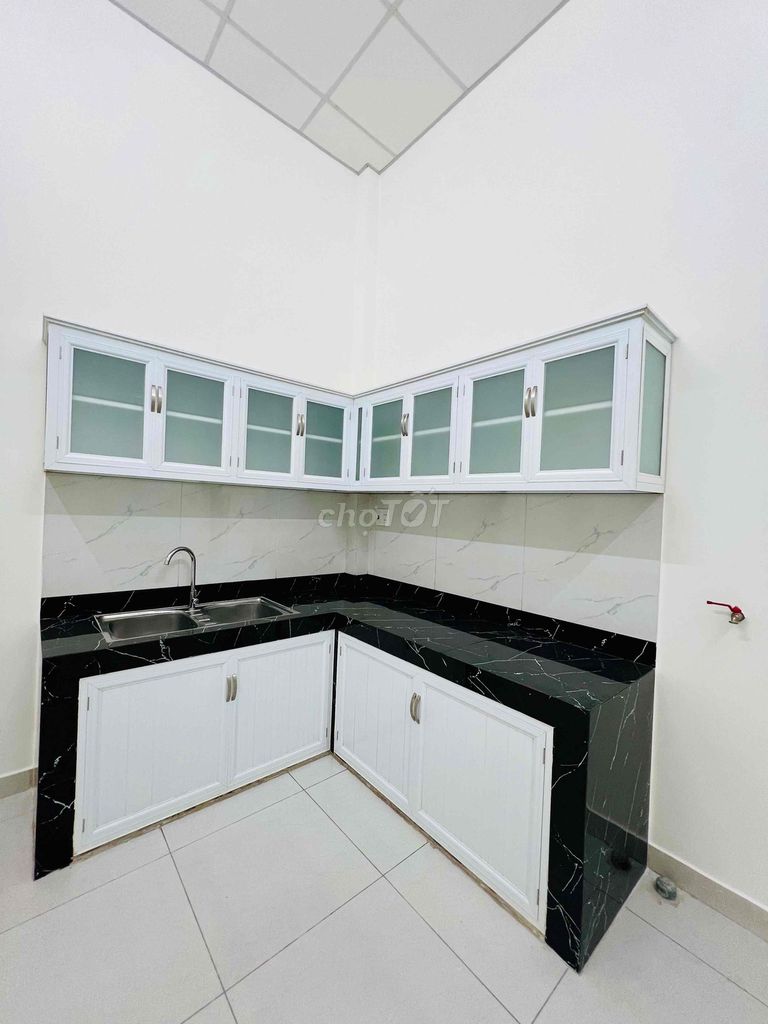 Cho Thuê Nhà Sạch Sẻ DT 100m2 1Trệt 1Lầu 3Pn 2Wc Sân Xe Máy Hẻm Xe Tải