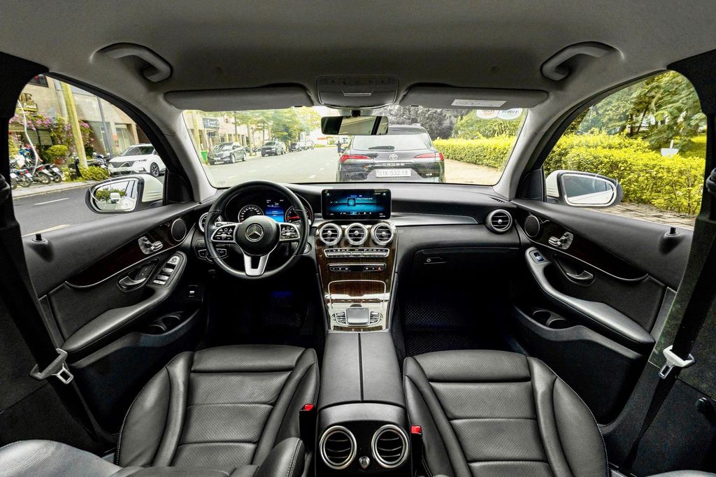 Mercedes GLC200 sx 2022 - sang trọng hiện đại. Mua bán Ô tô tại Quận Gò Vấp Tp Hồ Chí Minh được đăng bởi Trường Nguyễn Xe Sang hình 11