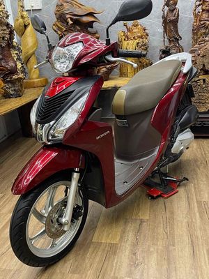 Honda Vision 2020 chính chủ biển số sg. odo 9k