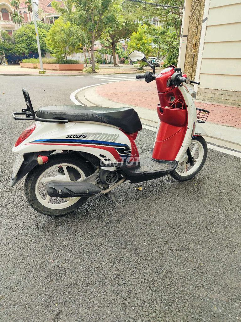 Honda Scoopy Thai 110fi Красно-белая