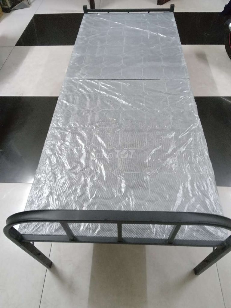 Giường xếp 0.8x1.9m Xám Mới. Mua bán Giường, chăn ga gối nệm tại Quận Gò Vấp Tp Hồ Chí Minh được đăng bởi A Nguyen hình 1