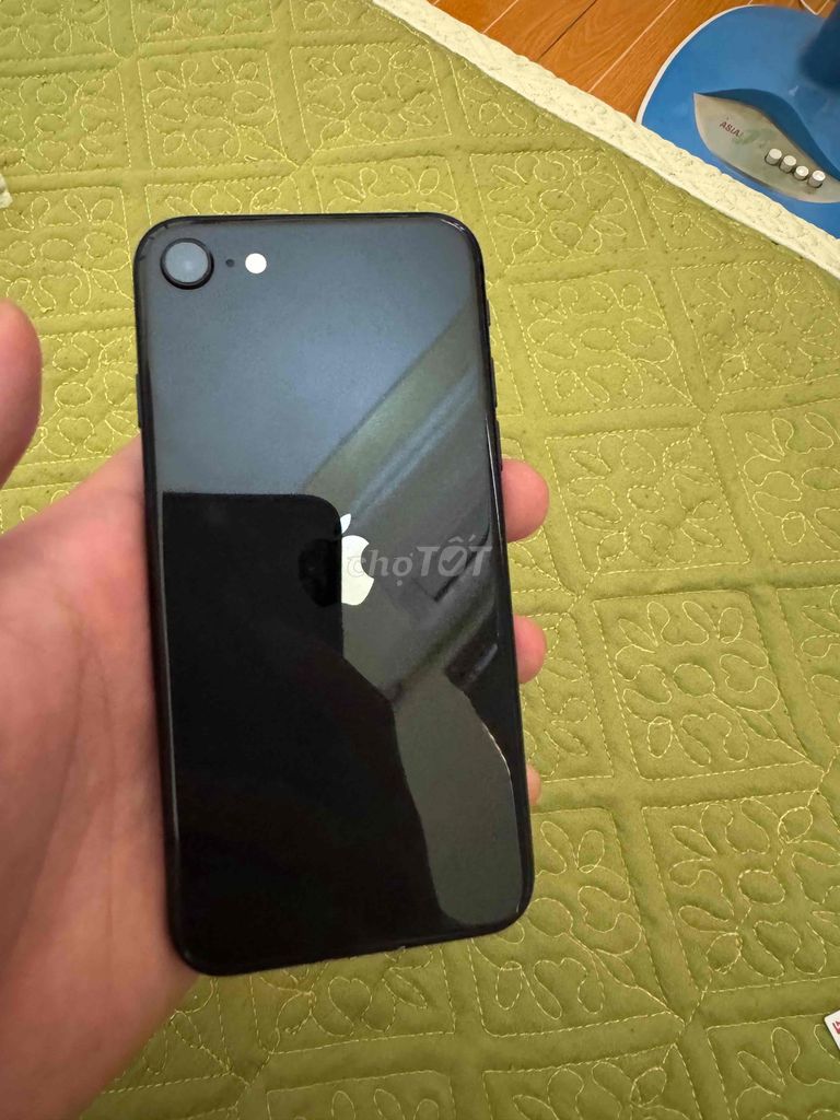 Apple iPhone SE 2020 64GB Đen Nguyên bản. Mua bán Điện thoại tại Huyện An Dương Hải Phòng được đăng bởi Đỗ Thành Công hình 1