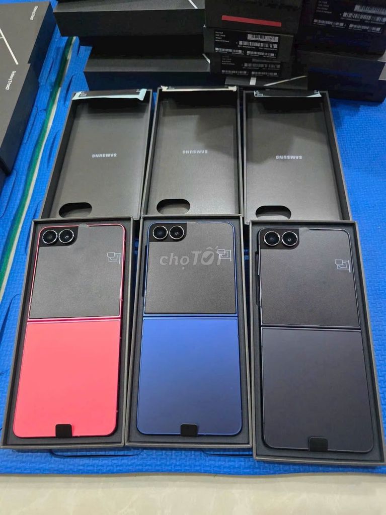 Samsung Z Flip 7 256GB Đen Like New. Mua bán Điện thoại tại Quận 1 Tp Hồ Chí Minh được đăng bởi Hội Đồ Điện Tử hình 1