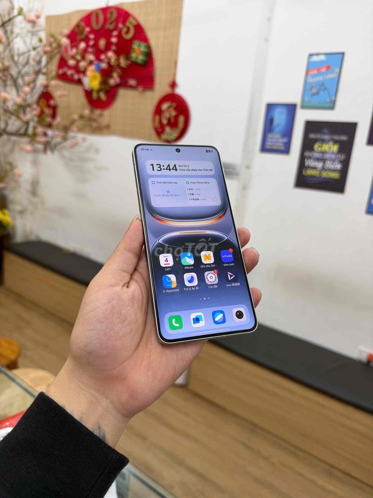 IQOO 13 12GB/256GB Bạc. Mua bán Điện thoại tại Quận Đống Đa Hà Nội được đăng bởi KT Hà Nội Mobile hình 1