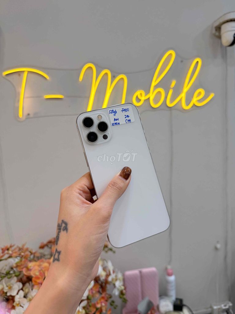 iPhone 12 Pro Max 128GB Trắng. Mua bán Điện thoại tại Quận Thanh Xuân Hà Nội được đăng bởi T Mobile  hình 1