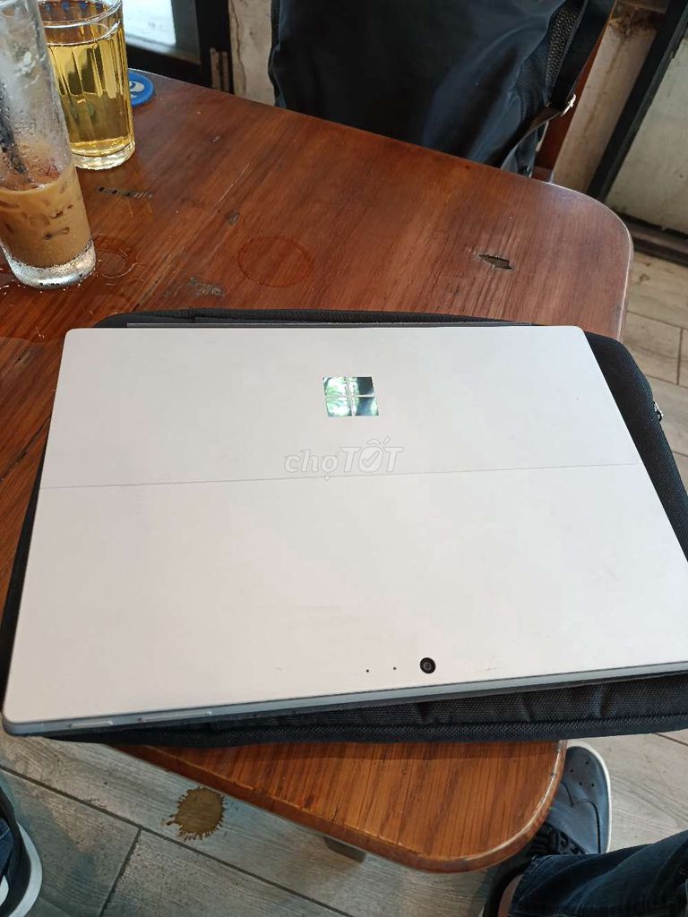 Microsoft Surface Pro 6 i7 8GB/238GB Bạc. Mua bán Laptop tại Quận Hải Châu Đà Nẵng được đăng bởi Nam Ng hình 1