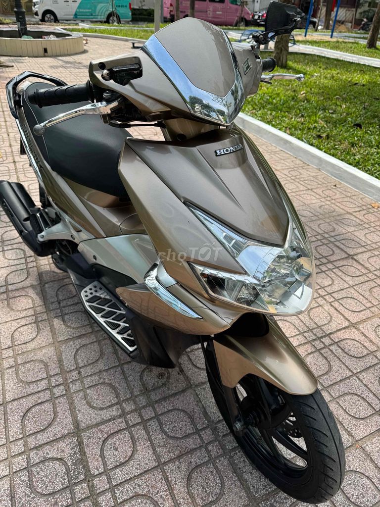 Honda Air Blade 2010 Fi Bs Thành Phố. Mua bán Xe máy tại Quận Gò Vấp Tp Hồ Chí Minh được đăng bởi Cầm Đồ Cường Phát hình 6
